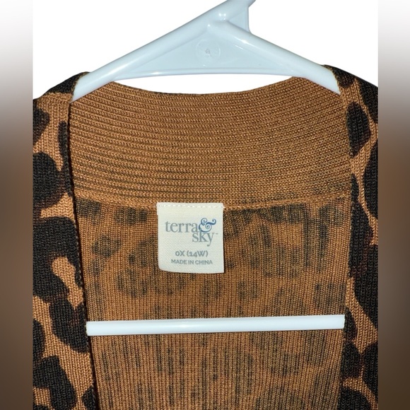 Terra & Sky Leopard Cardigan With Pockets, Size 14, NWOT - Picture 3 of 3